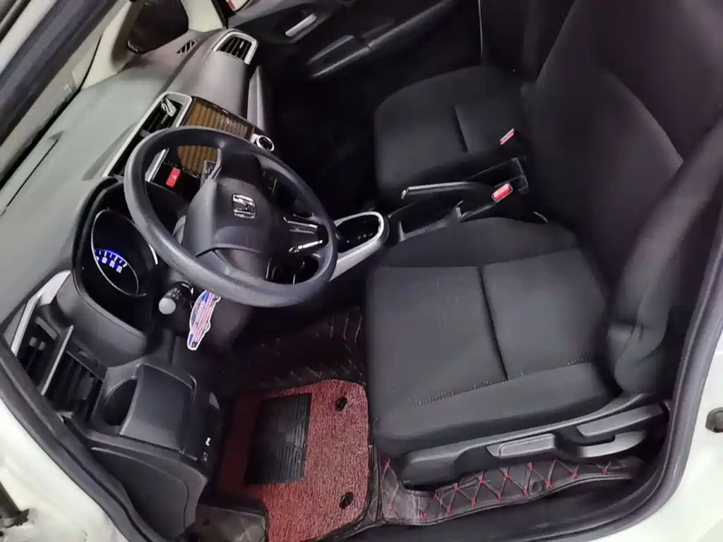 Honda Fit — миниатюра 15