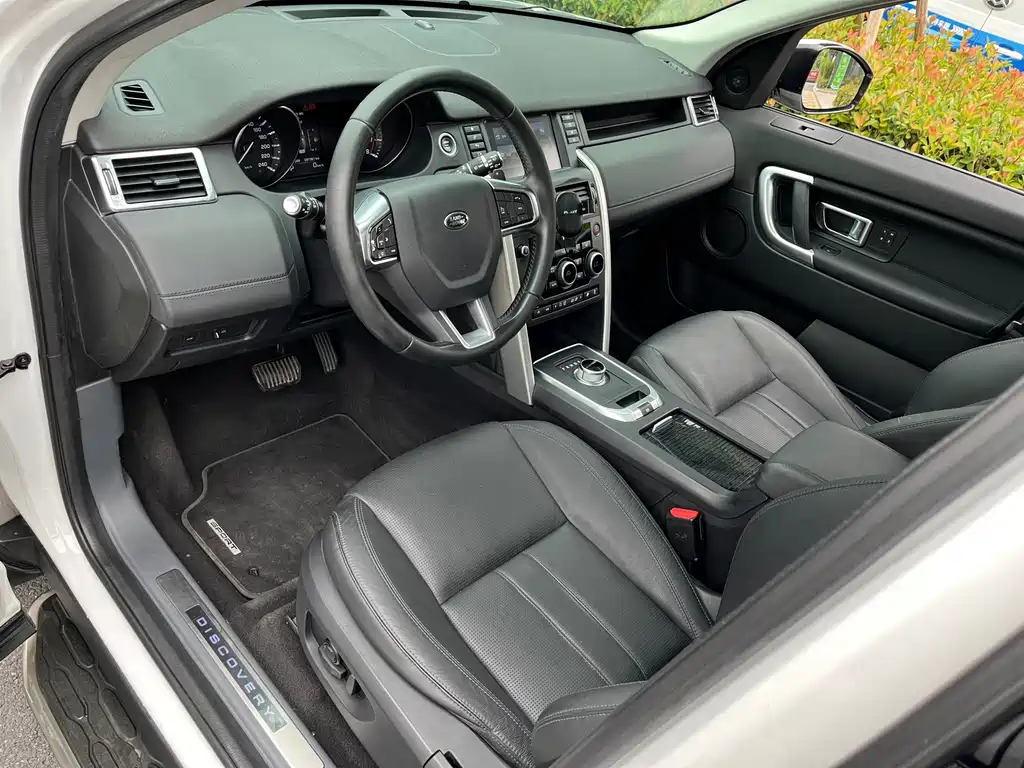 Land Rover Discovery Sport — миниатюра 12