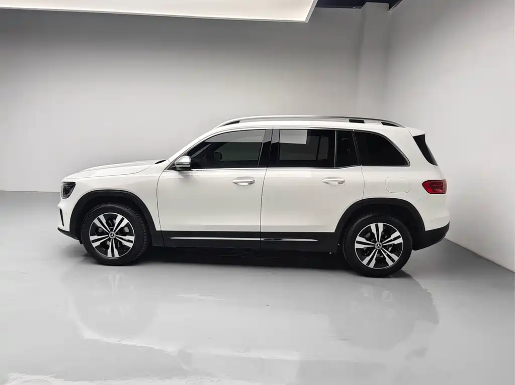 Mercedes-Benz GLB — миниатюра 6