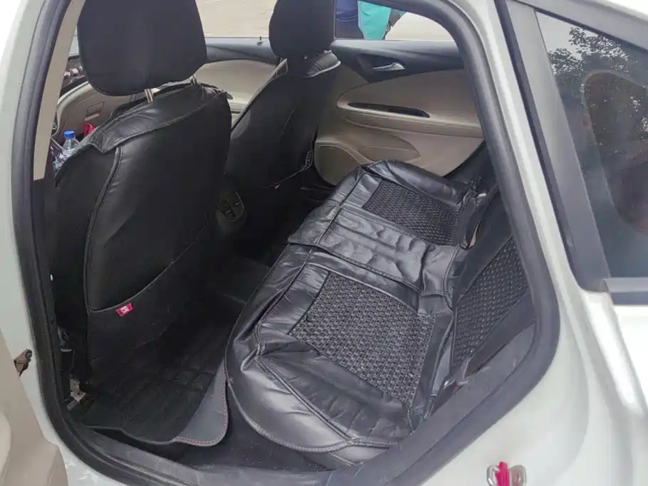 Buick Verano — миниатюра 10