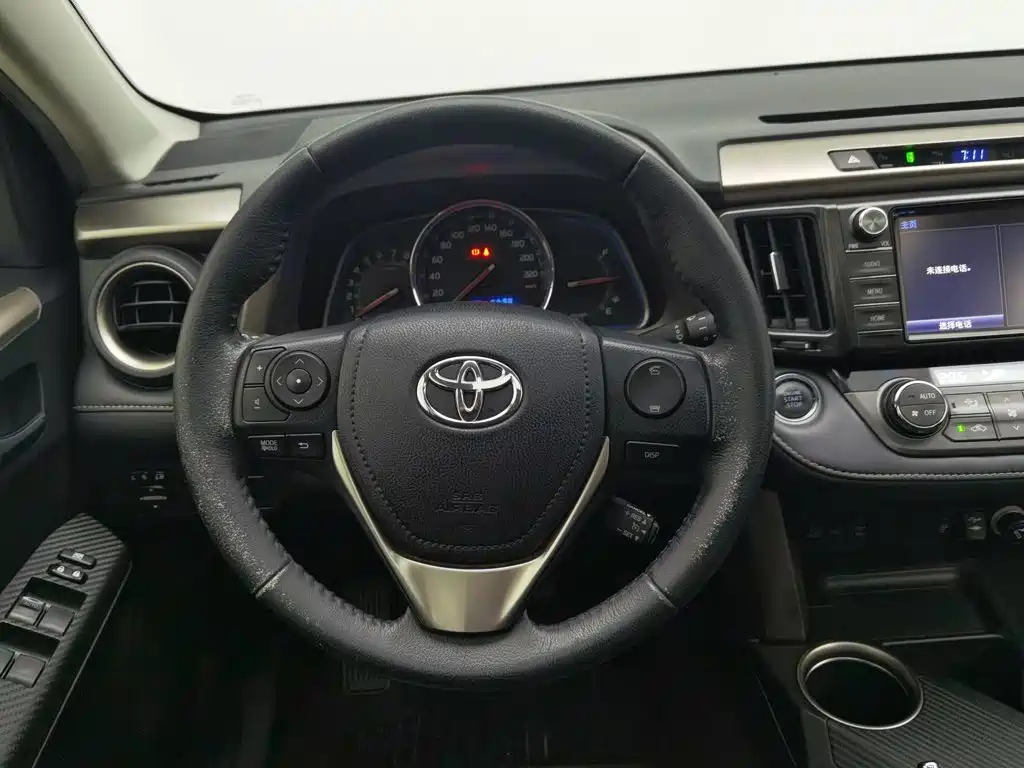 Toyota RAV4 — миниатюра 11