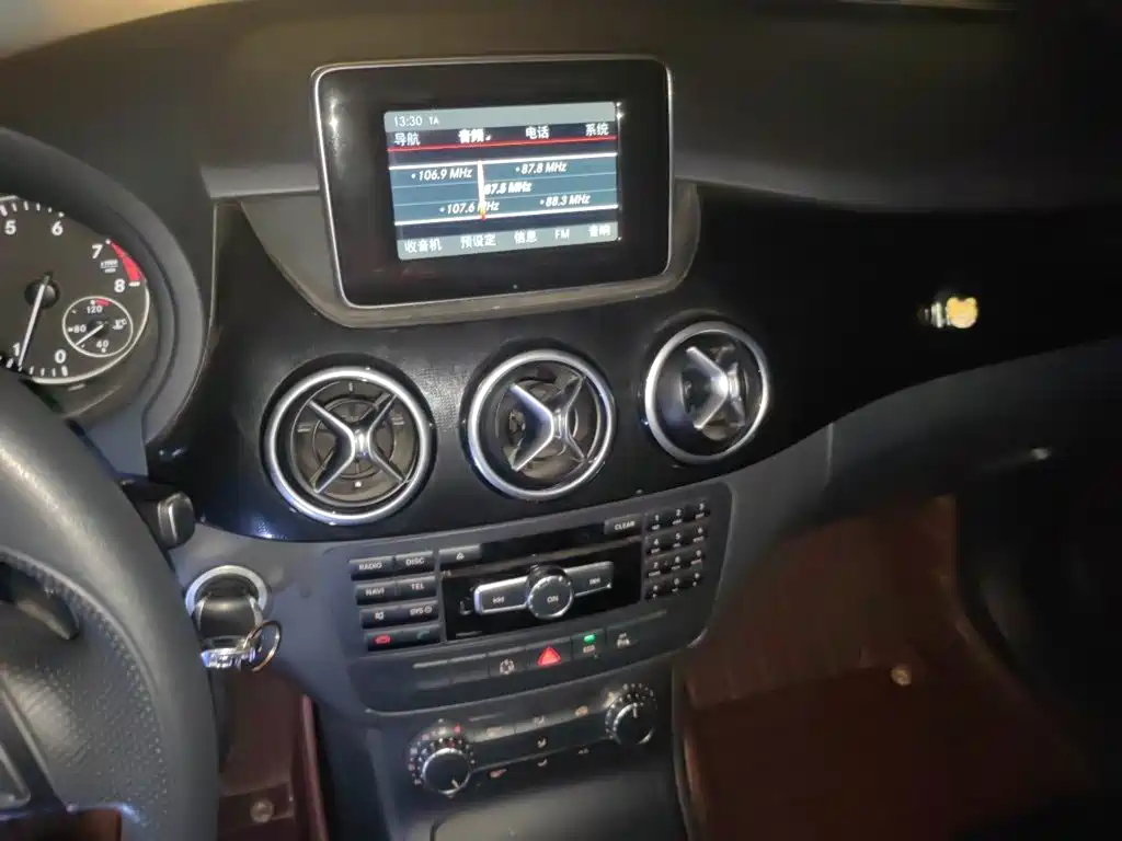 Mercedes-Benz B-Class — миниатюра 14