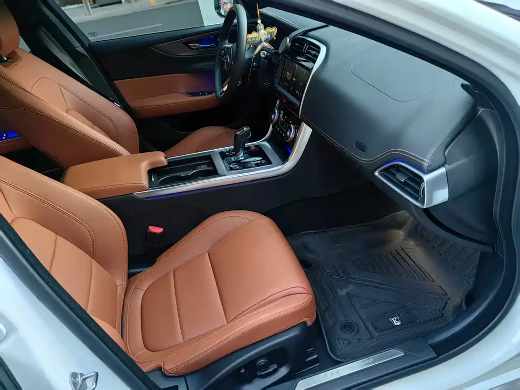 Jaguar XEL 2021 2.0T 250PS R-DYNAMIC SE Sport