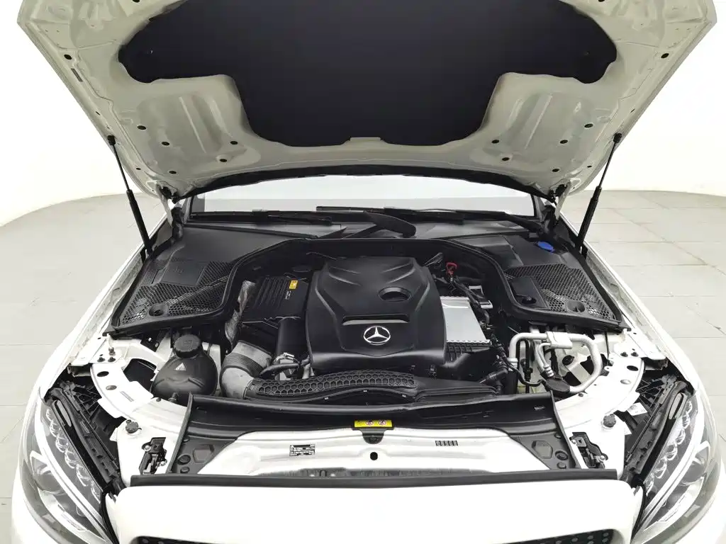 Mercedes-Benz C-Class — миниатюра 6