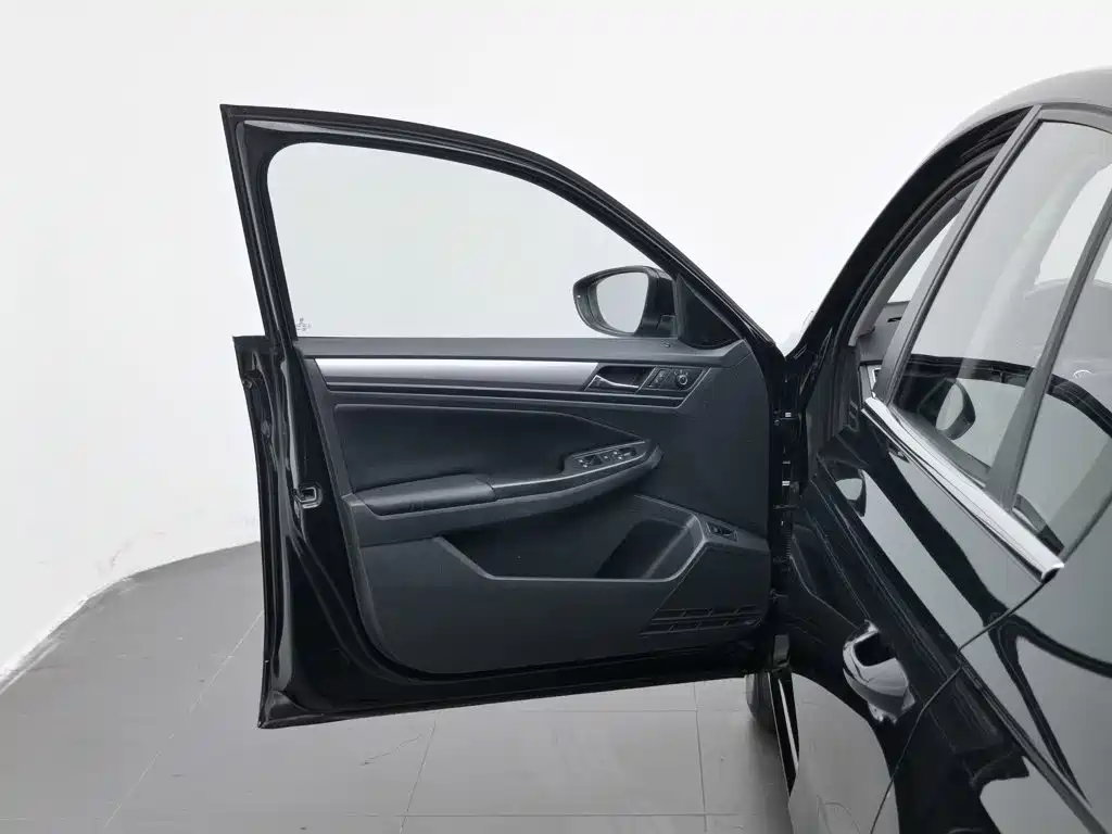 Volkswagen Bora — миниатюра 8