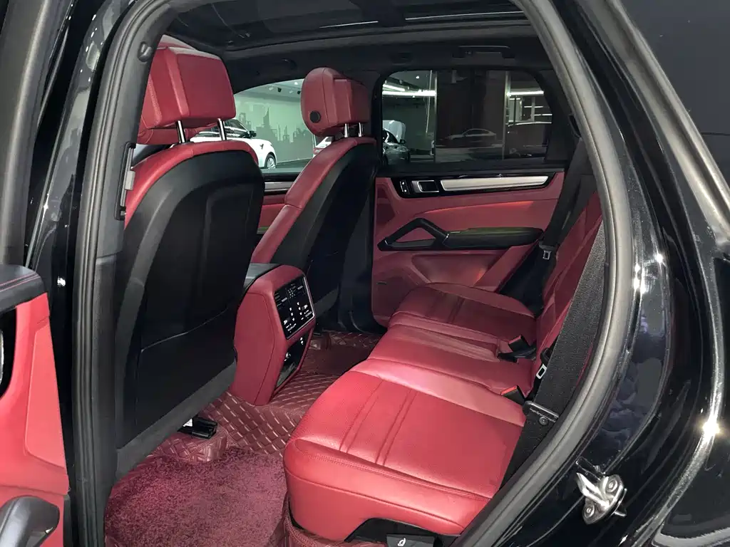 PORSCHE CAYENNE NEW ENERGY