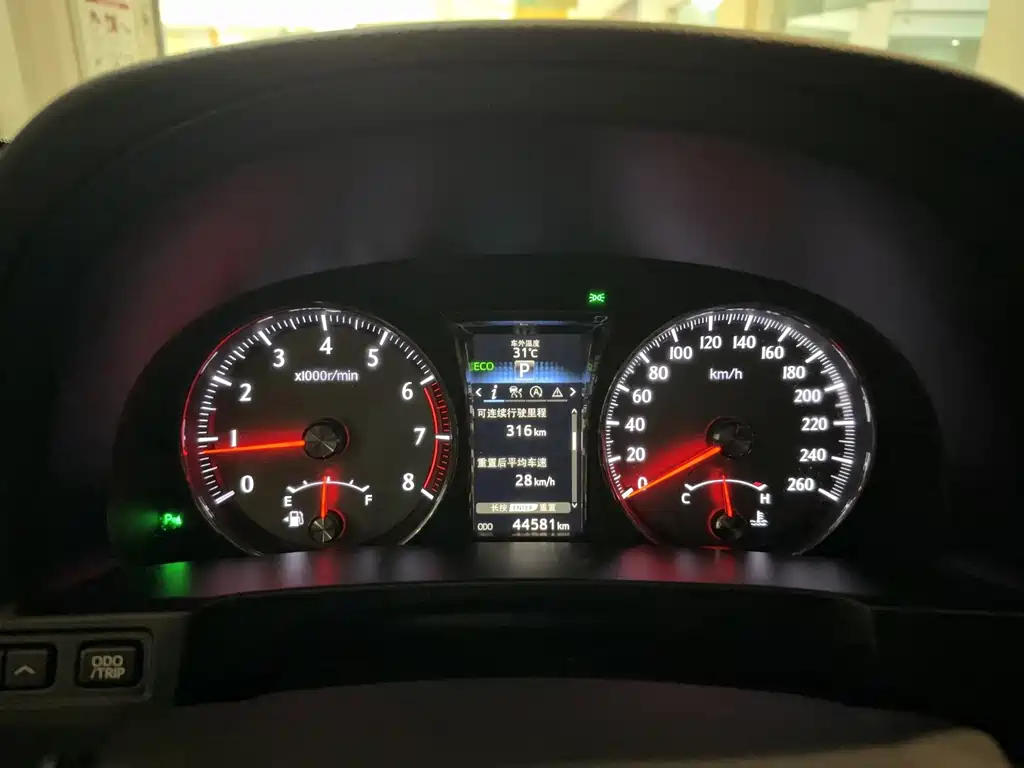 Toyota Crown — миниатюра 12
