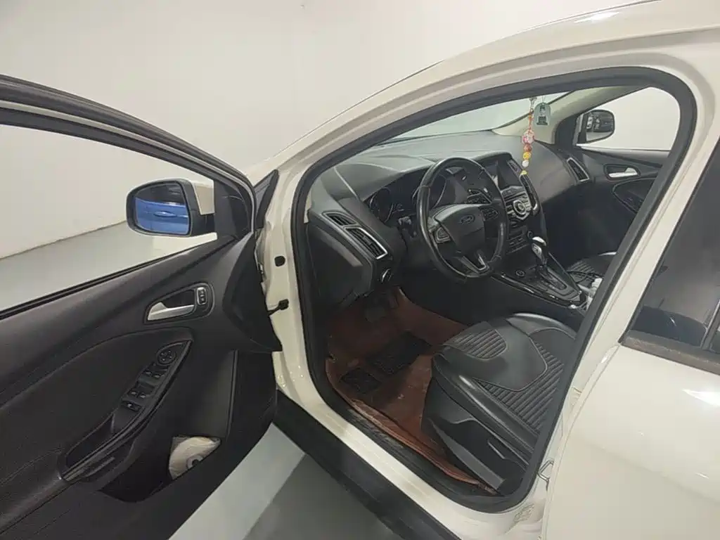 Ford Focus — миниатюра 16