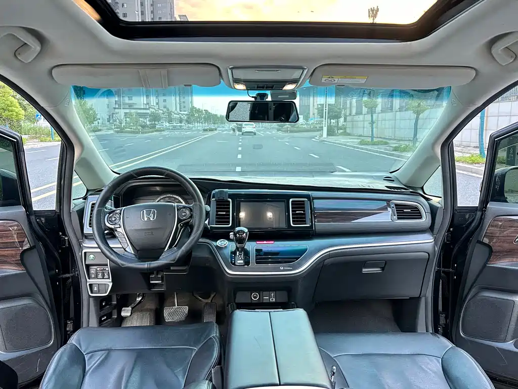 Honda Elysion — миниатюра 7