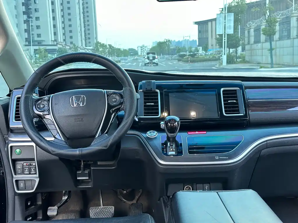 Honda Elysion — миниатюра 13