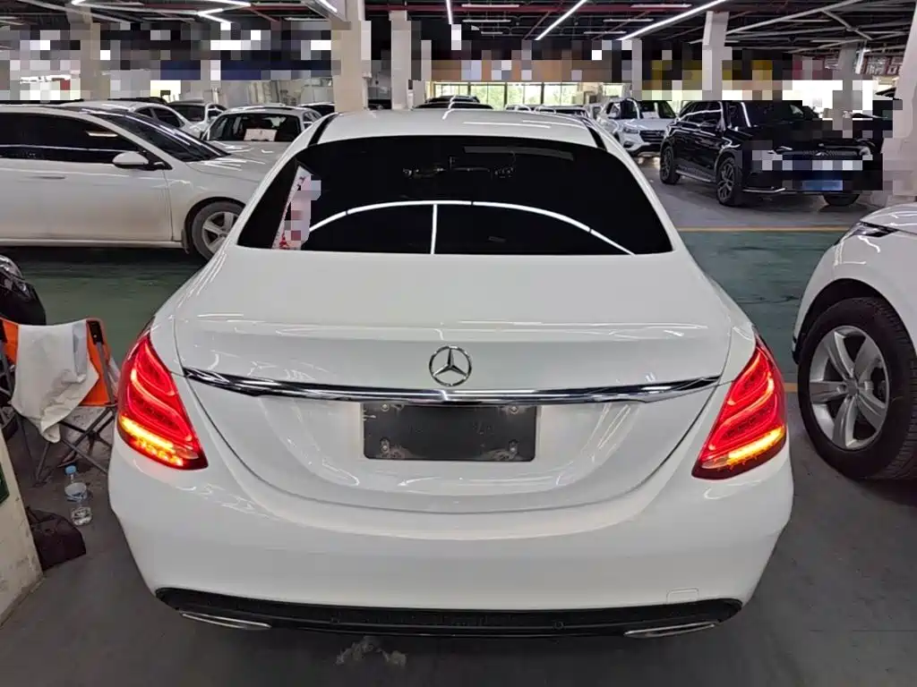 Mercedes-Benz C-Class — миниатюра 4