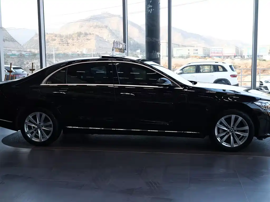 MERCEDES-BENZ S CLASS