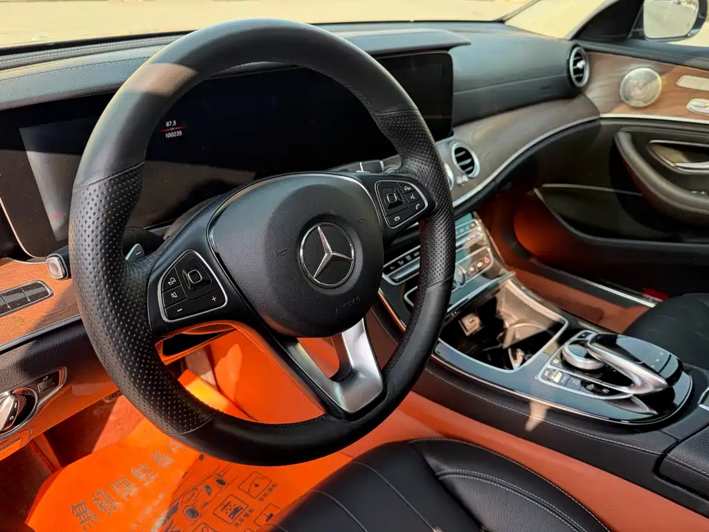 MERCEDES-BENZ E CLASS