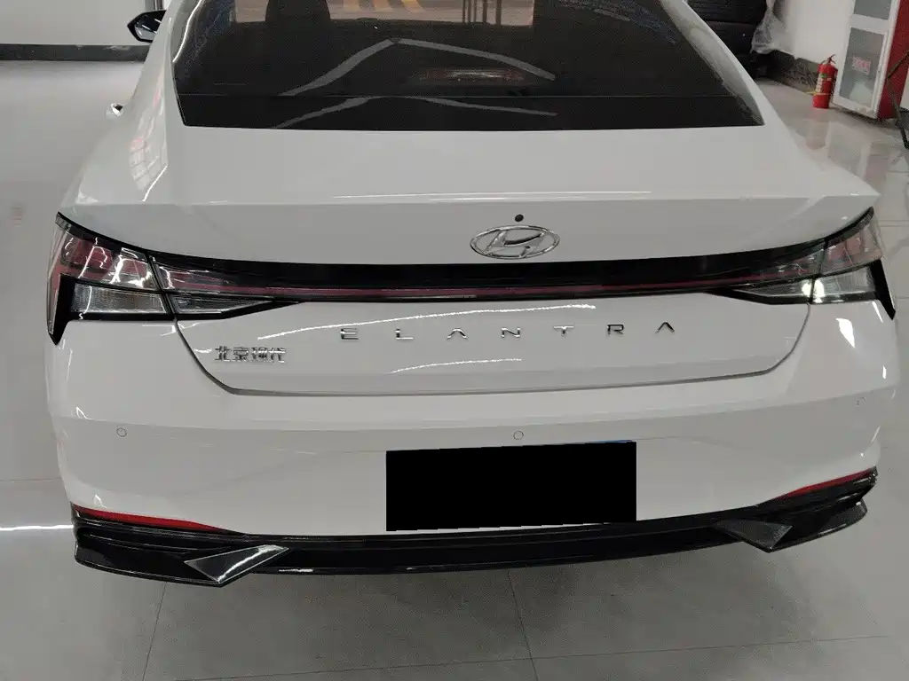 Hyundai Elantra — миниатюра 5