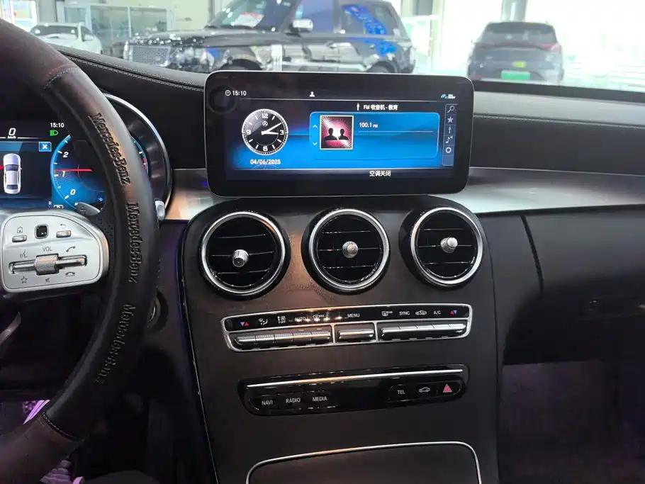 Mercedes-Benz C-Class — миниатюра 13