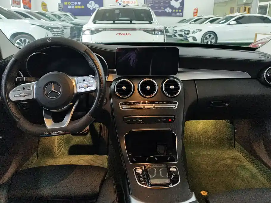 Mercedes-Benz C-Class — миниатюра 12