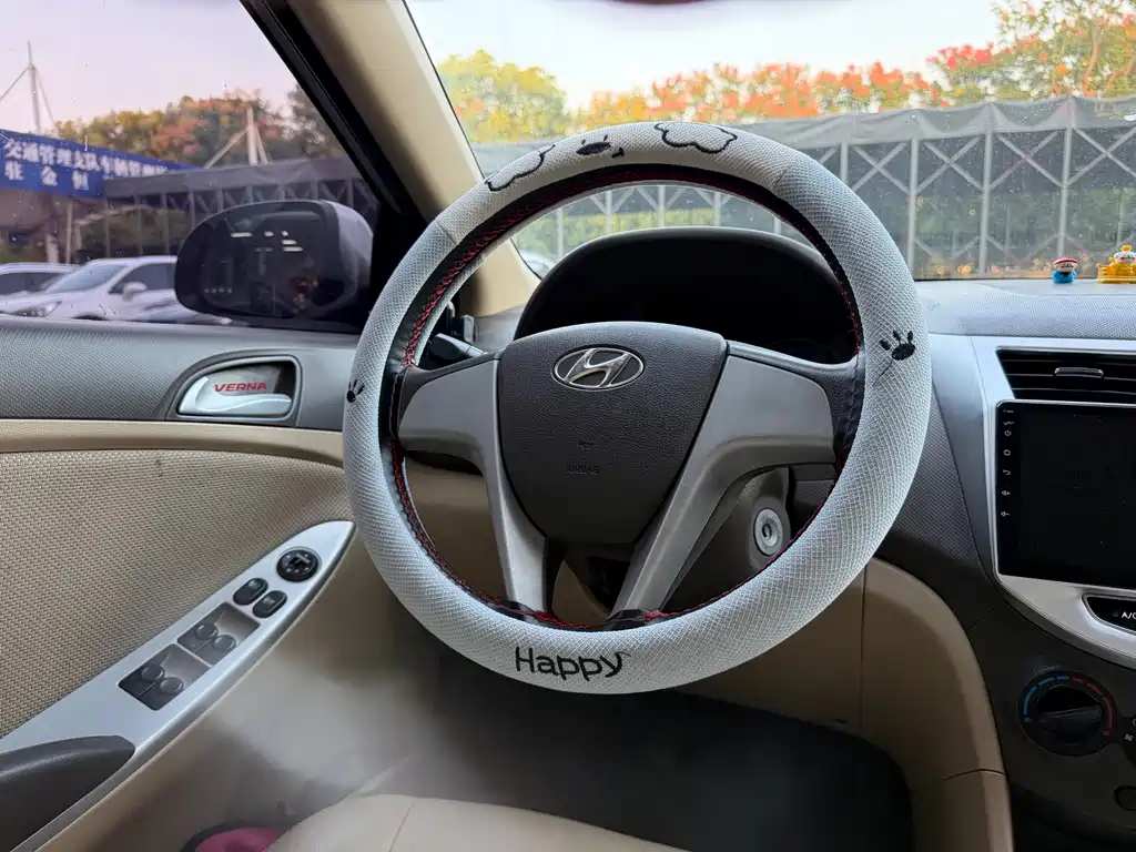 Hyundai Verna — миниатюра 9