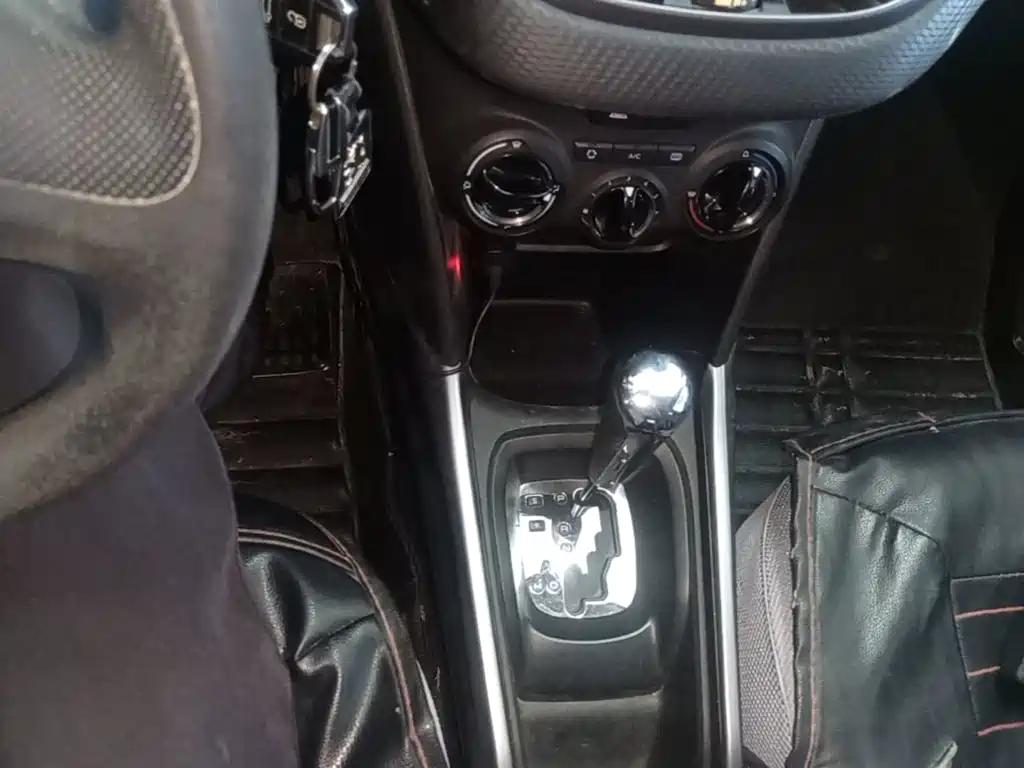 Peugeot 2008 — миниатюра 14
