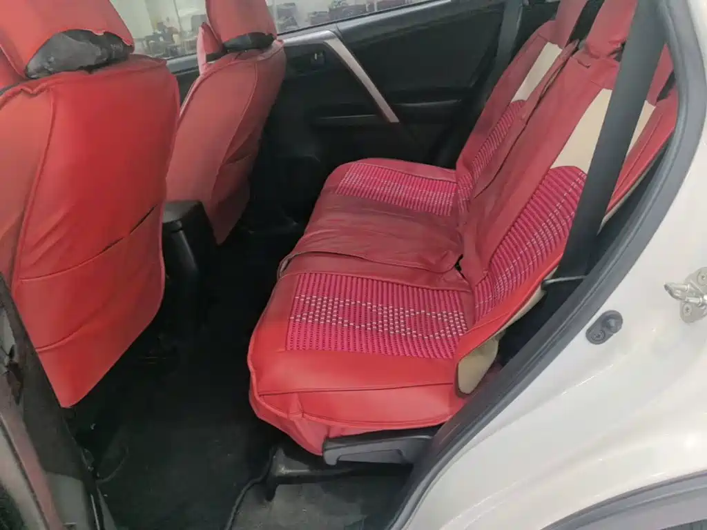 Toyota RAV4 — миниатюра 17