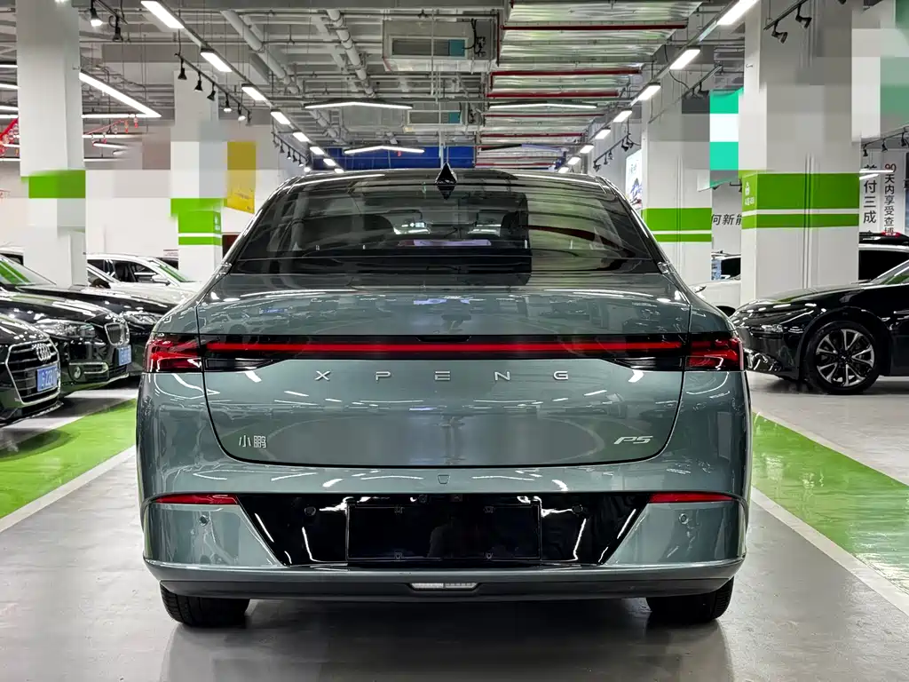 XPeng P5 — миниатюра 9
