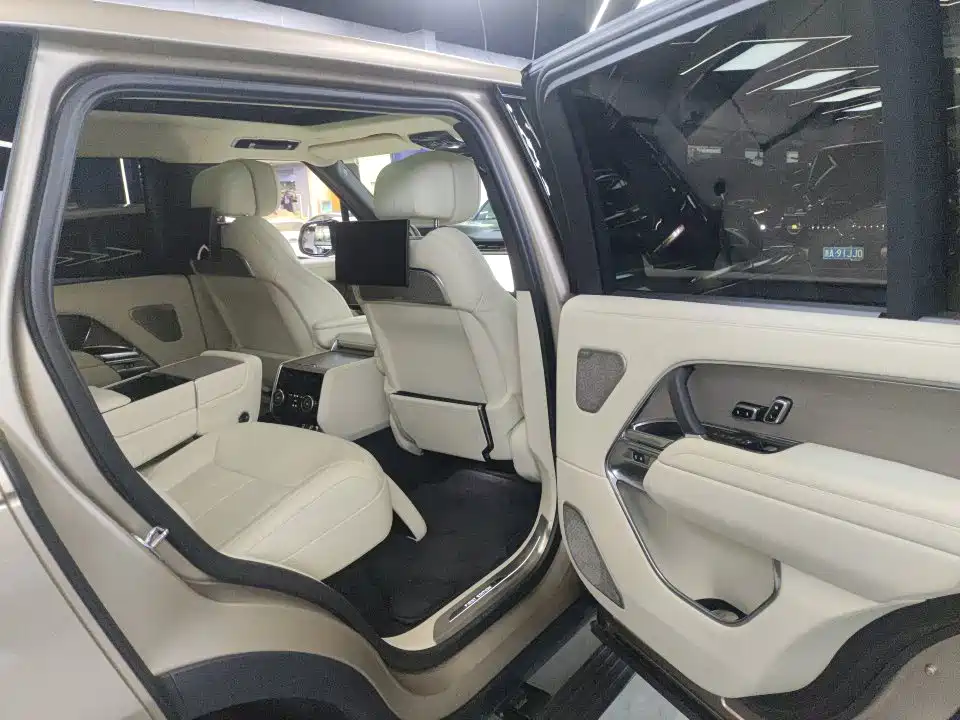Land Rover Range Rover — миниатюра 7