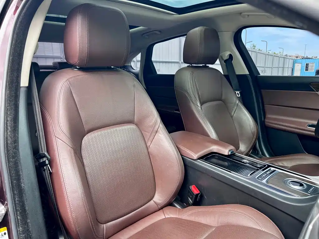 Jaguar XFL — миниатюра 17
