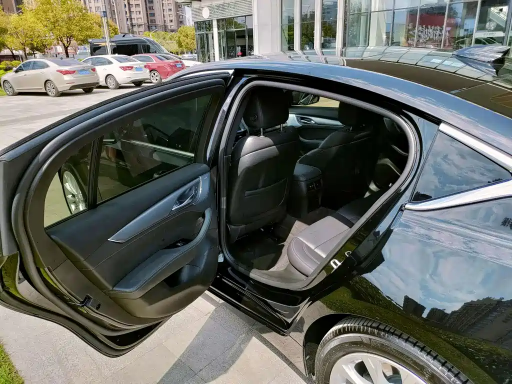Cadillac CT5 — миниатюра 23