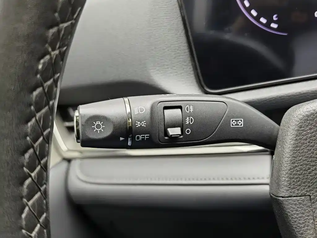 Ford Equator Sport — миниатюра 21