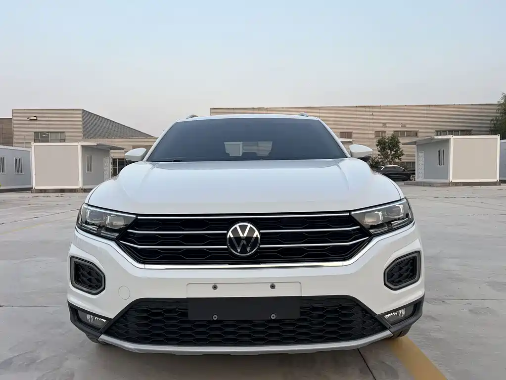 Volkswagen T-Roc — миниатюра 2