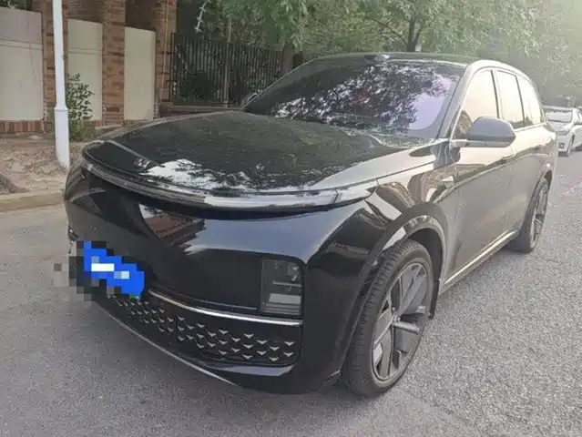 Li Auto L8