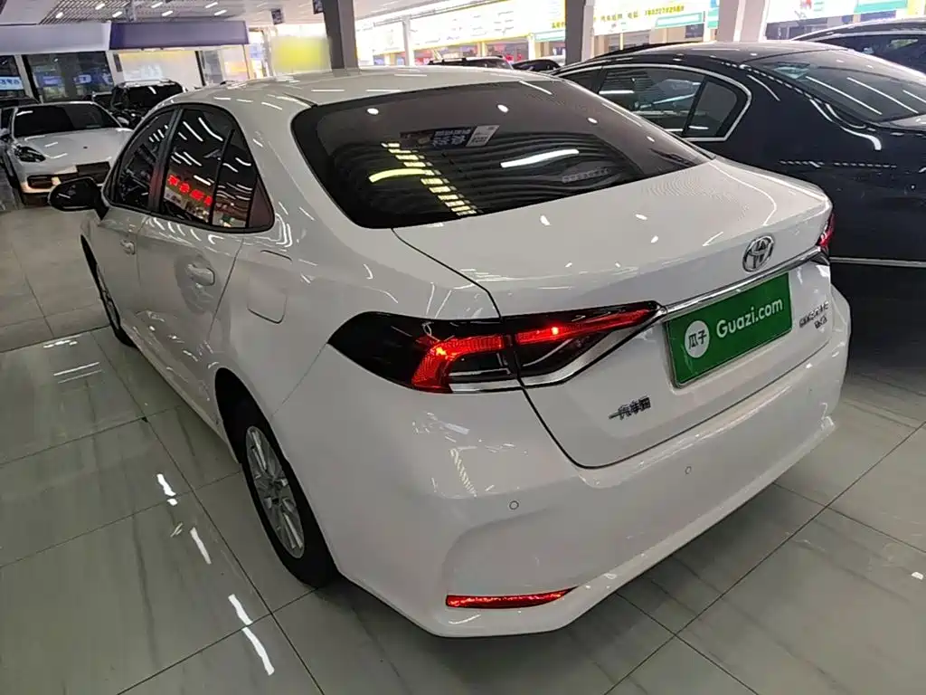 Toyota Corolla — миниатюра 5