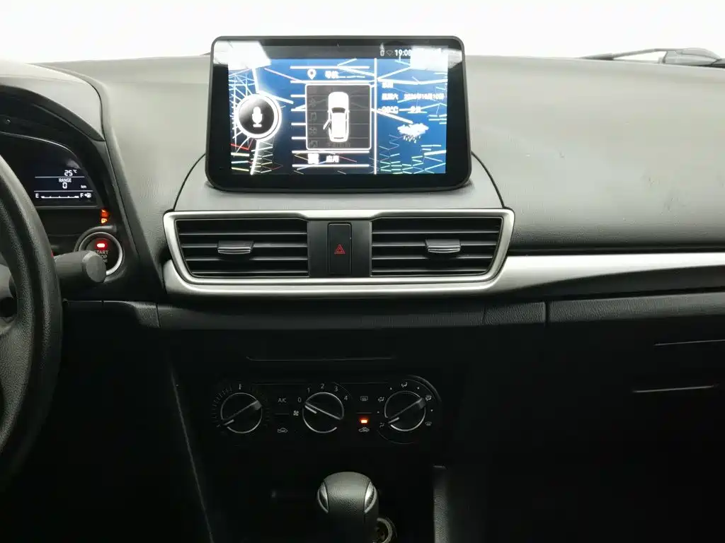 Mazda 3 Axela — миниатюра 12
