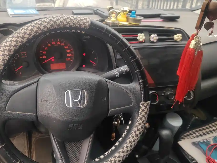 Honda Fit — миниатюра 12