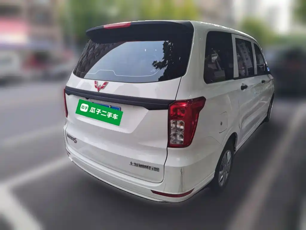 Wuling Hongguang — миниатюра 4