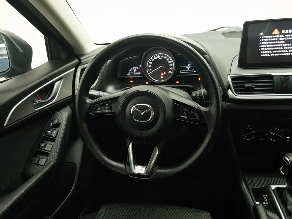 Mazda 3 Axela — миниатюра 11