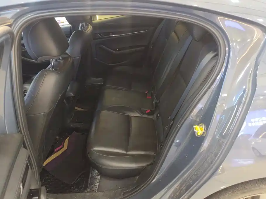 Mazda 3 Axela — миниатюра 11