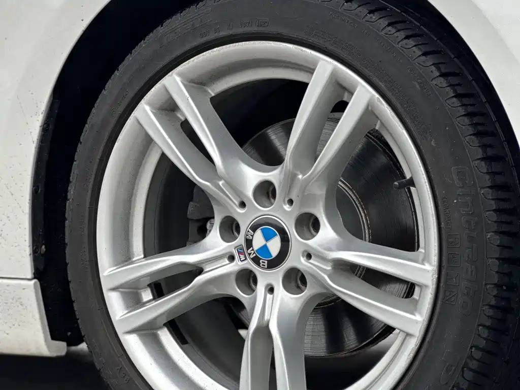 BMW 3 Series — миниатюра 11
