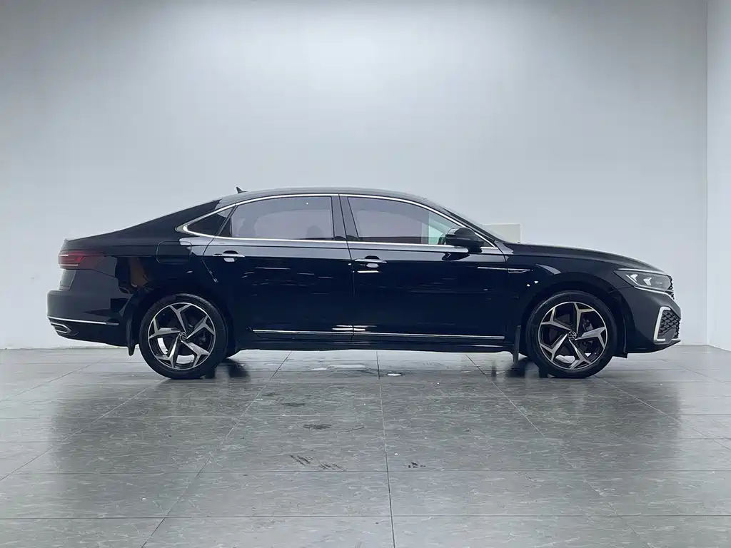 Volkswagen Passat — миниатюра 7