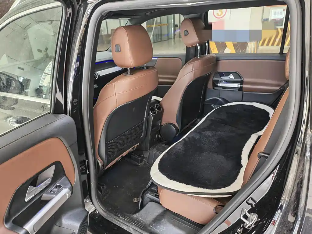 Mercedes-Benz GLB — миниатюра 8