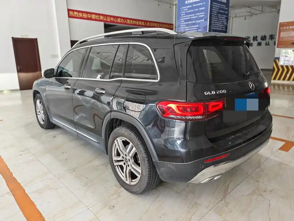 Mercedes-Benz GLB — миниатюра 6