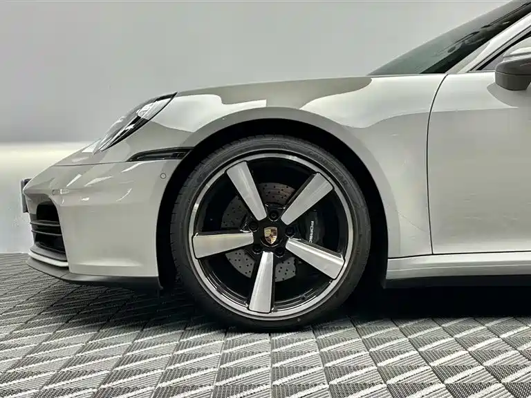 Porsche 911 2025 Carrera 3.0T
