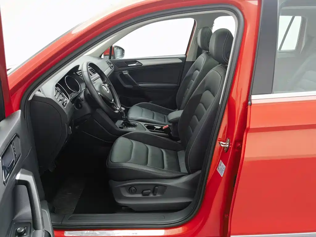 Volkswagen Tiguan L — миниатюра 10