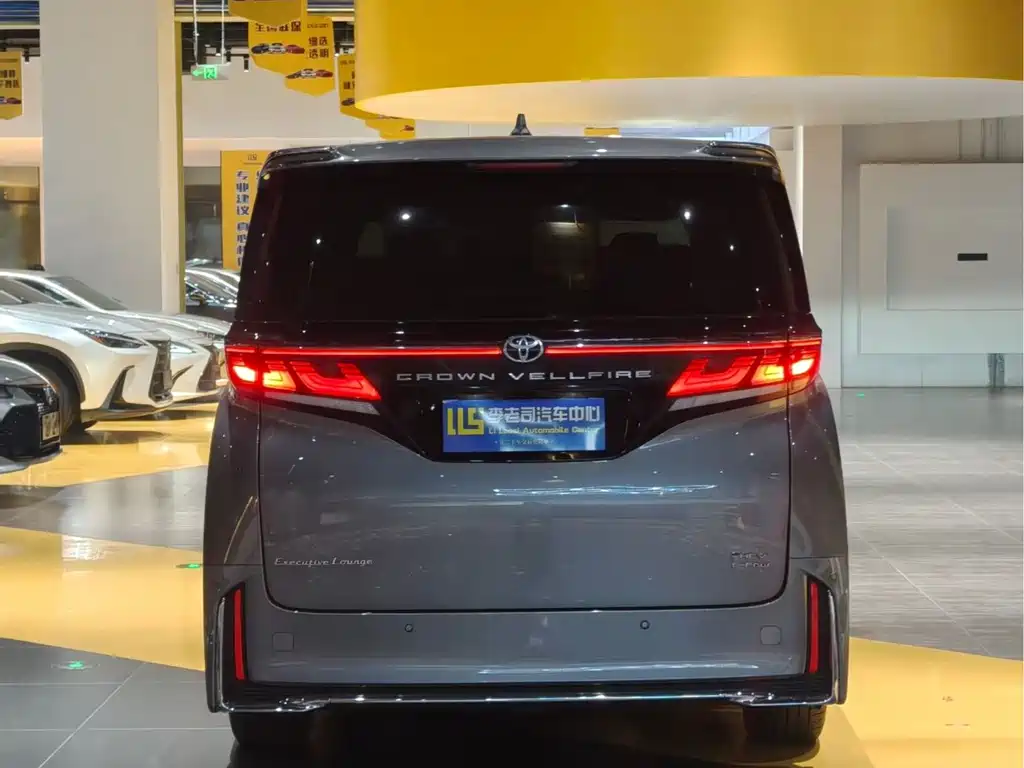 Toyota Vellfire — миниатюра 4