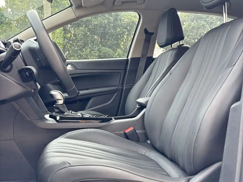 Peugeot 408 — миниатюра 9