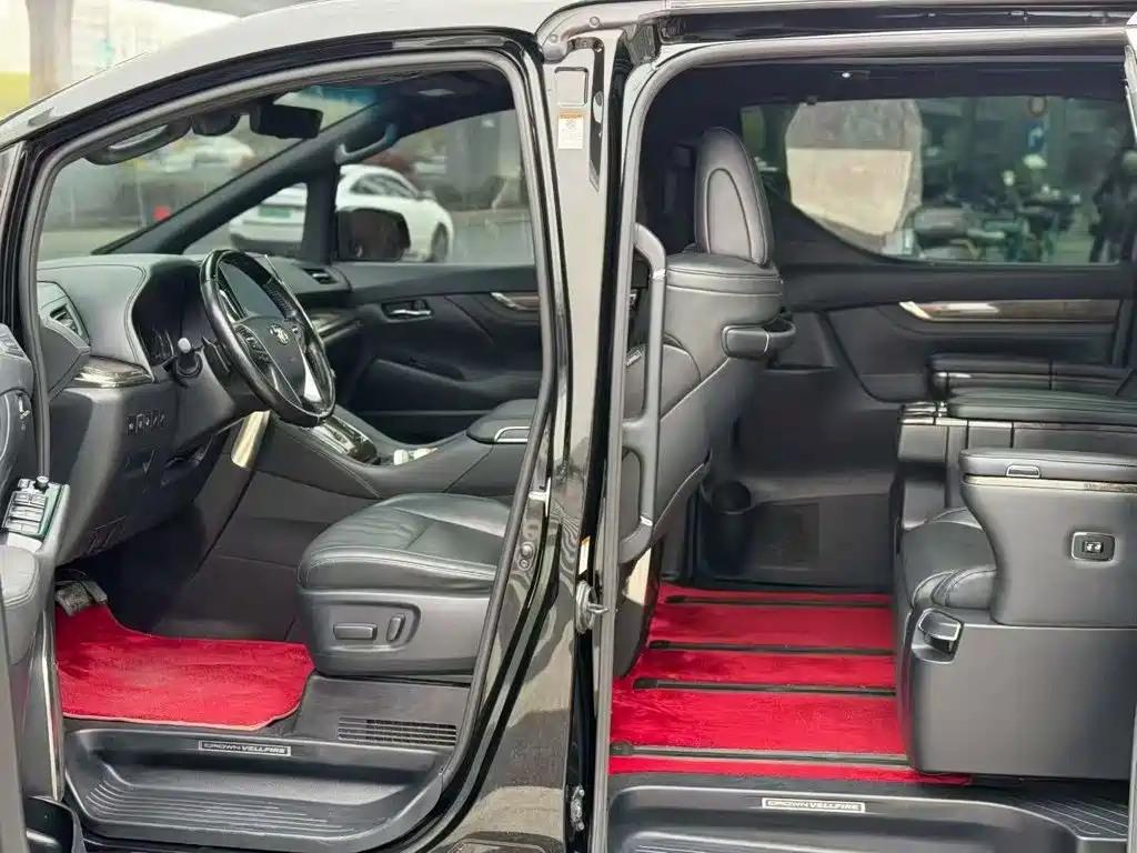 Toyota Vellfire — миниатюра 5