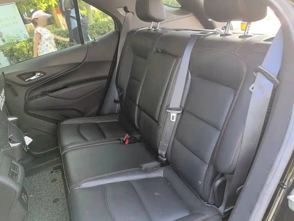 Chevrolet Equinox — миниатюра 13