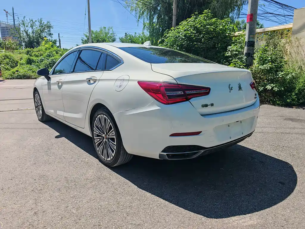 Hongqi Hongqi H5 — миниатюра 6