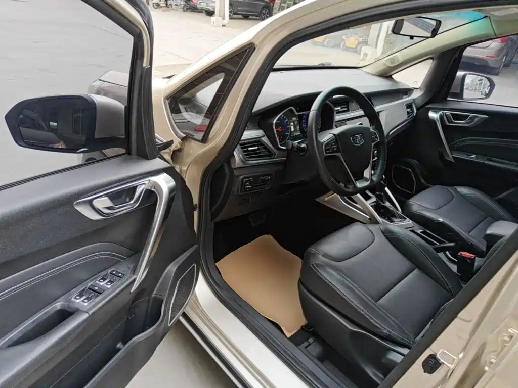 Geely Vision X3 — миниатюра 12