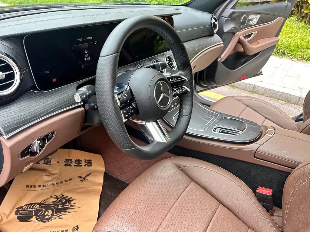 MERCEDES-BENZ E CLASS