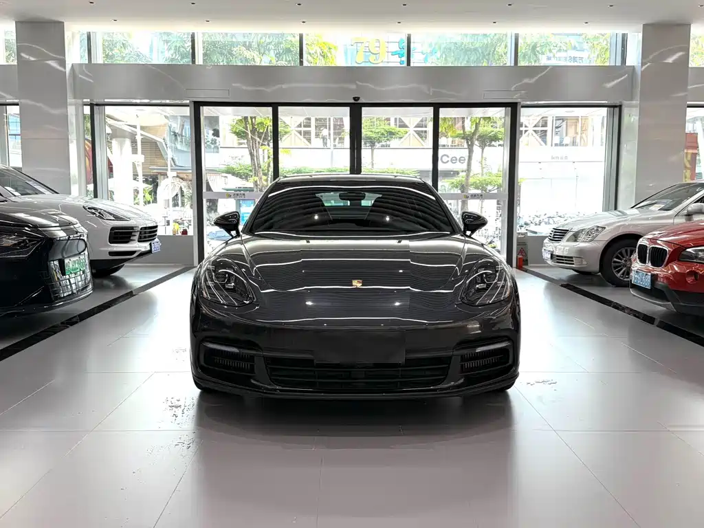 Porsche Panamera — миниатюра 2